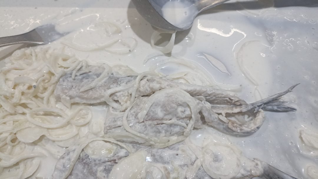 Filet de hareng à l’ancienne vendu au rayon traditionnel poissonnerie 高风险召回